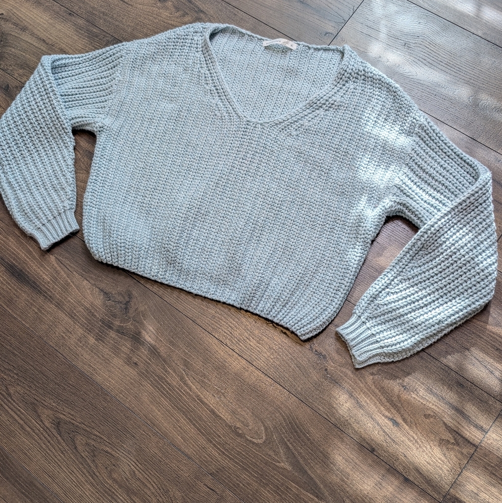 Altar'd State Sky Blue V-Neck‎ Sweater Size Large